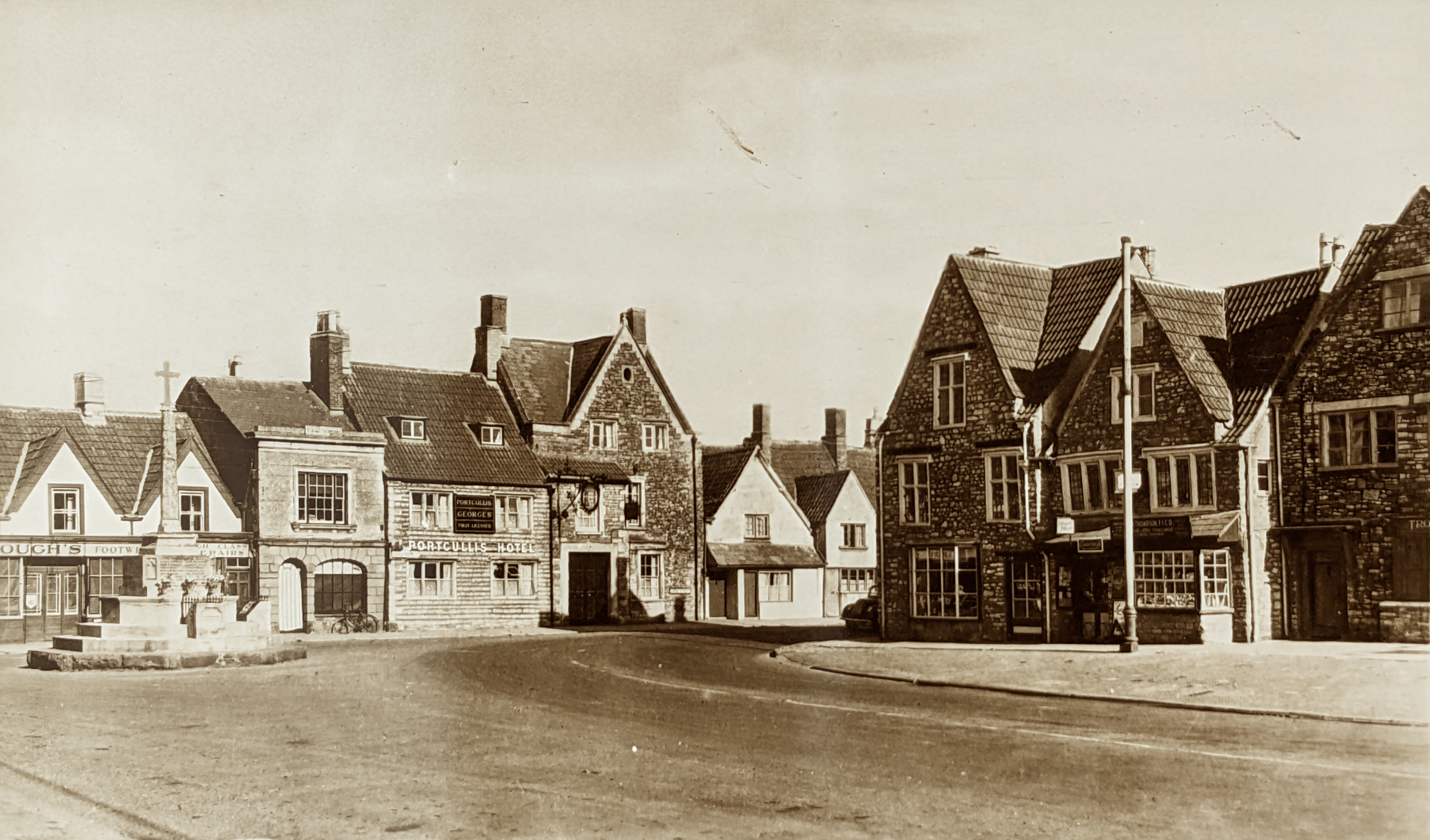 Chipping Sodbury at junction of Broad Street and Horse Street about 1951